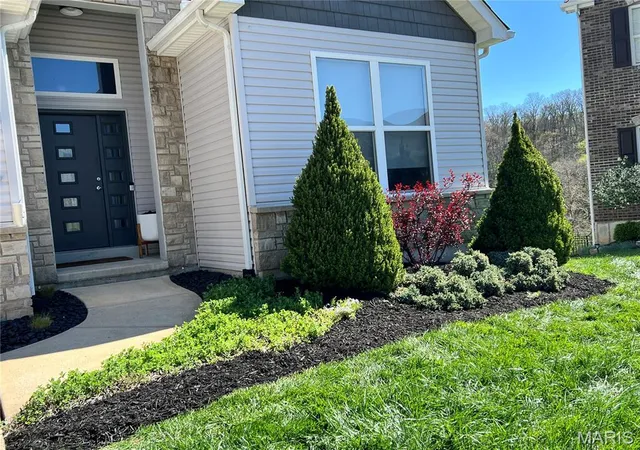 Photo 2 of Single family home for sale at 477 Amber Lake Ct, Imperial, MO 63052 | MLS# MIS26062276 | Listing updated on 2026-10-06