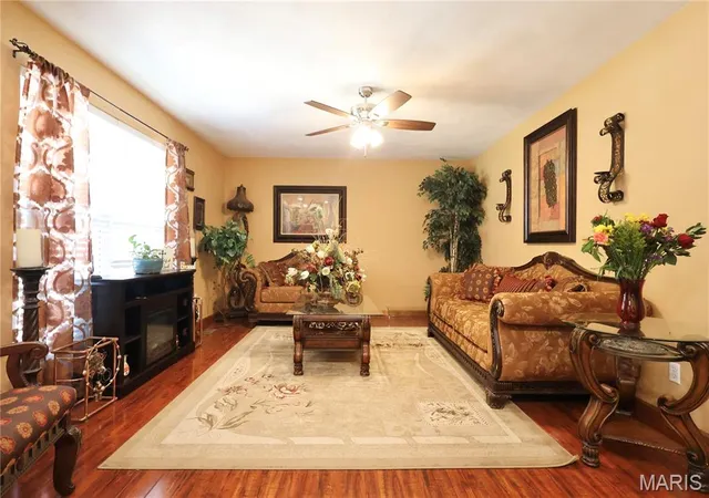 Photo 4 of Sale Pending at 1628 Westhaven Dr, Belleville, IL 62220 | MLS# MIS26062278 | Listing updated on 2026-10-04