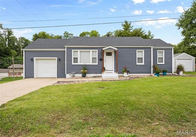 Single family home for sale at 841 Victory Dr, Collinsville, IL 62234 | MLS# MIS26062279