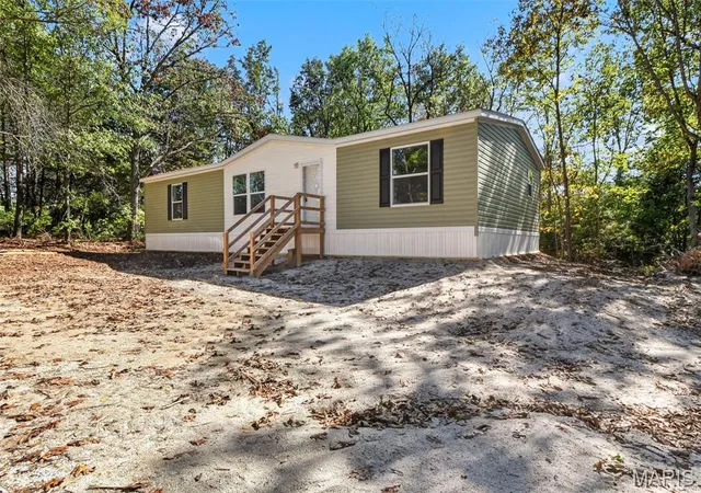 Photo 2 of Manufactured home for sale at 3140 Creek Rd, Moscow Mills, MO 63362 | MLS# MIS26062280 | Listing updated on 2026-10-05