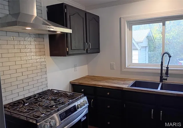 Photo 4 of Single family home for sale at 320 S Iron St, Ironton, MO 63650 | MLS# MIS26062281 | Listing updated on 2026-10-06