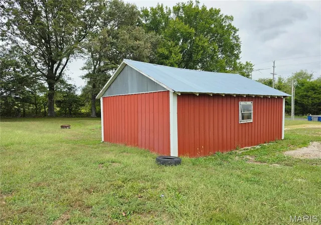 Photo 3 of Sale Pending at 16145 State Hwy 47, Richwoods, MO 63071 | MLS# MIS26062282 | Listing updated on 2026-09-28