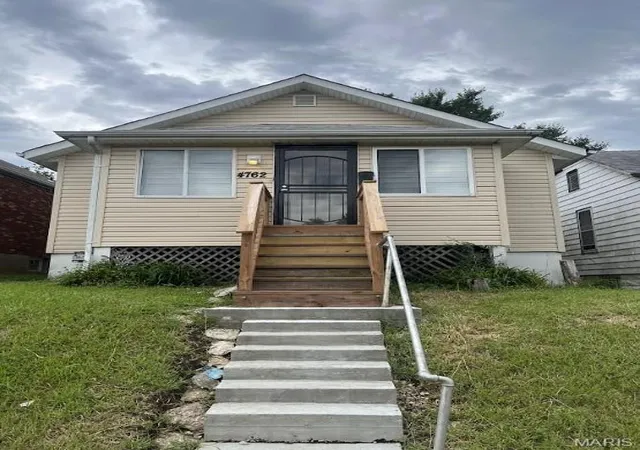 Photo 2 of Single family home for sale at 4762 Beacon Ave, Saint Louis, MO 63120 | MLS# MIS26062287 | Listing updated on 2026-09-27