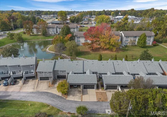 Photo 3 of Condo for sale at 300 Pine Lake Rd #12, Collinsville, IL 62234 | MLS# MIS26062289 | Listing updated on 2026-10-29