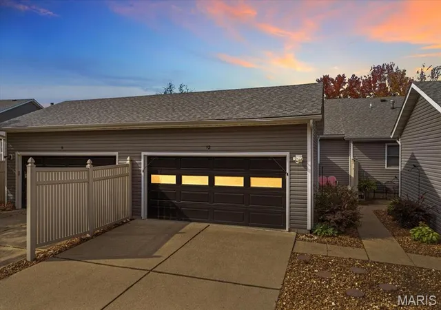 Photo 3 of Condo for sale at 300 Pine Lake Rd #12, Collinsville, IL 62234 | MLS# MIS26062289 | Listing updated on 2026-10-29