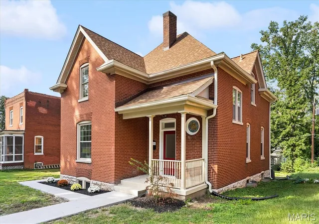 Photo 1 of Single family home for sale at 205 Voss Pl, Belleville, IL 62220 | MLS# MIS26062292 | Listing updated on 2026-10-05