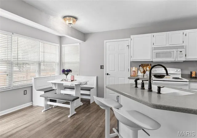 Photo 3 of Single family home for sale at 3219 Stonebridge Dr, Belleville, IL 62221 | MLS# MIS26062295 | Listing updated on 2026-10-01