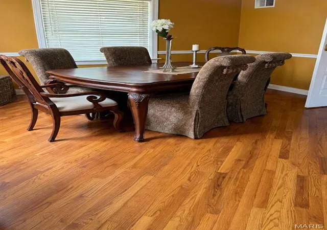 Photo 3 of Single family home for sale at 7322 Ravinia Dr, Saint Louis, MO 63121 | MLS# MIS26062296 | Listing updated on 2026-10-08