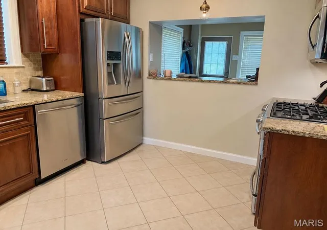 Photo 4 of Single family home for sale at 7322 Ravinia Dr, Saint Louis, MO 63121 | MLS# MIS26062296 | Listing updated on 2026-10-08