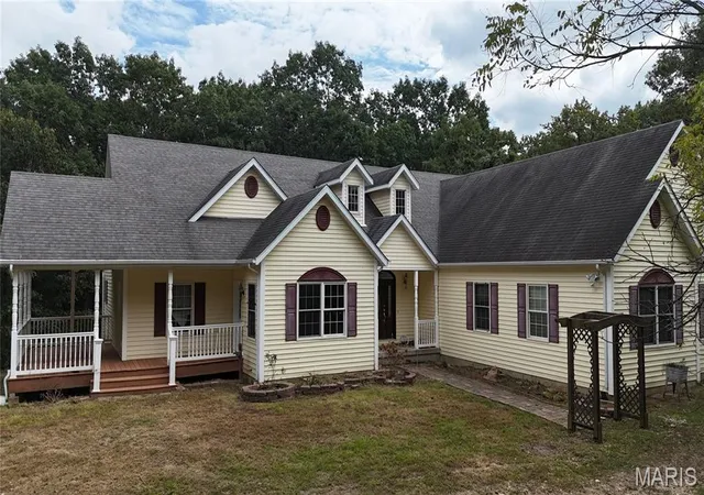 Photo 2 of Sale Pending at 3554 Holzschuh Rd, Owensville, MO 65066 | MLS# MIS26062297 | Listing updated on 2026-09-30