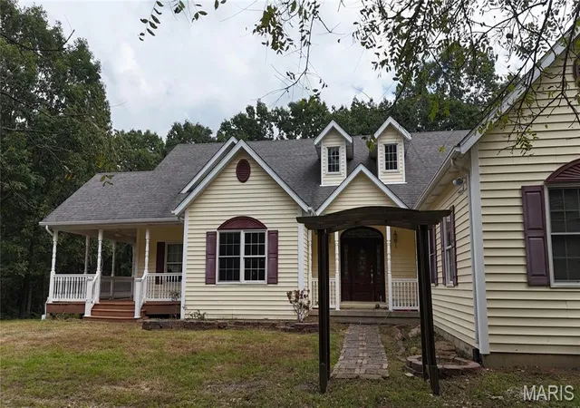 Photo 3 of Sale Pending at 3554 Holzschuh Rd, Owensville, MO 65066 | MLS# MIS26062297 | Listing updated on 2026-09-30