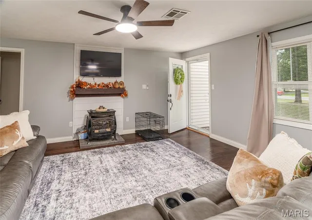 Photo 3 of Single family home for sale at 1008 State Hwy 37, West Frankfort, IL 62896 | MLS# MIS26062304 | Listing updated on 2026-09-27