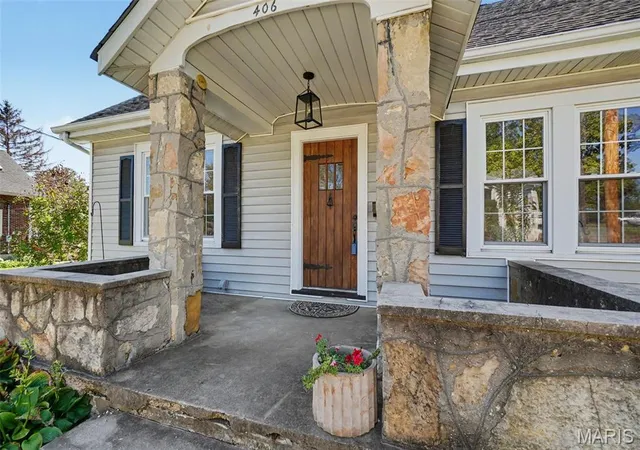 Photo 2 of Single family home for sale at 406 W Springfield Ave, Union, MO 63084 | MLS# MIS26062305 | Listing updated on 2026-10-08