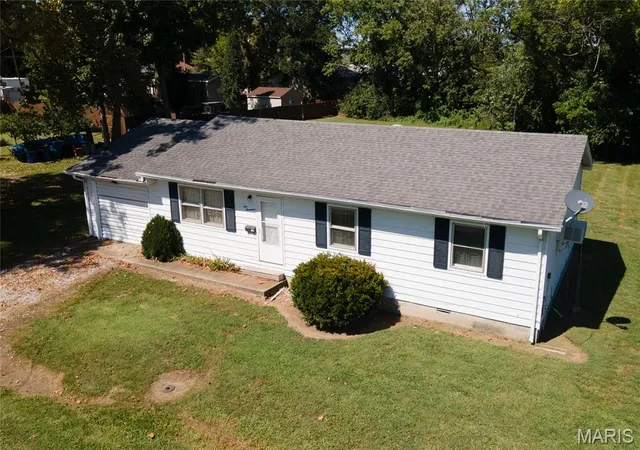 Photo 1 of Single family home for sale at 1000 W Church, Harrisburg, IL 62946 | MLS# MIS26062306 | Listing updated on 2026-09-27