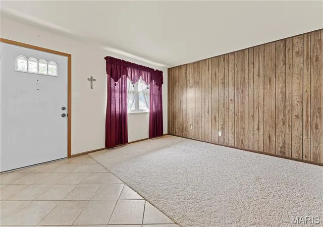 Photo 3 of Single family home for sale at 833 Weedel Dr, Arnold, MO 63010 | MLS# MIS26062308 | Listing updated on 2026-10-04