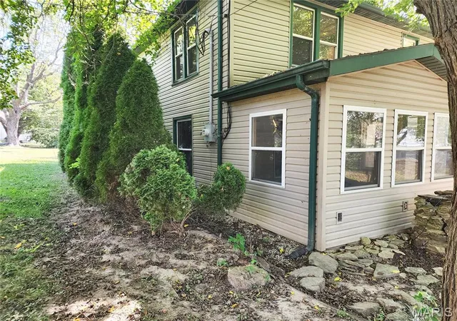 Photo 2 of Single family home for sale at 510 N Oak St, Owensville, MO 65066 | MLS# MIS26062315 | Listing updated on 2026-10-02