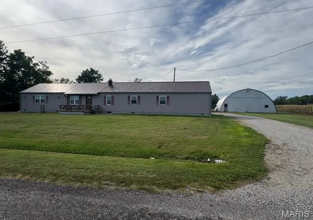 Photo 3 of Single family home for sale at 1868 Ferrydale Rd, Odin, IL 62870 | MLS# MIS26062318 | Listing updated on 2026-10-10