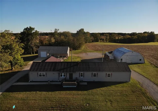 Photo 1 of Single family home for sale at 1868 Ferrydale Rd, Odin, IL 62870 | MLS# MIS26062318 | Listing updated on 2026-10-18