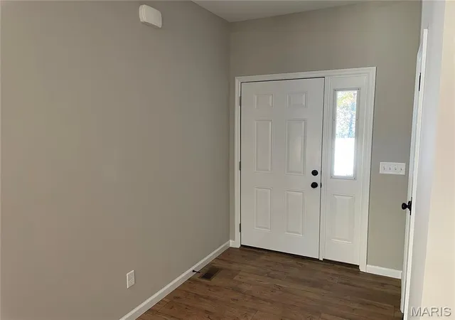 Photo 3 of Single family home for sale at 131 Prairie View Dr, Troy, MO 63379 | MLS# MIS26062324 | Listing updated on 2026-09-27