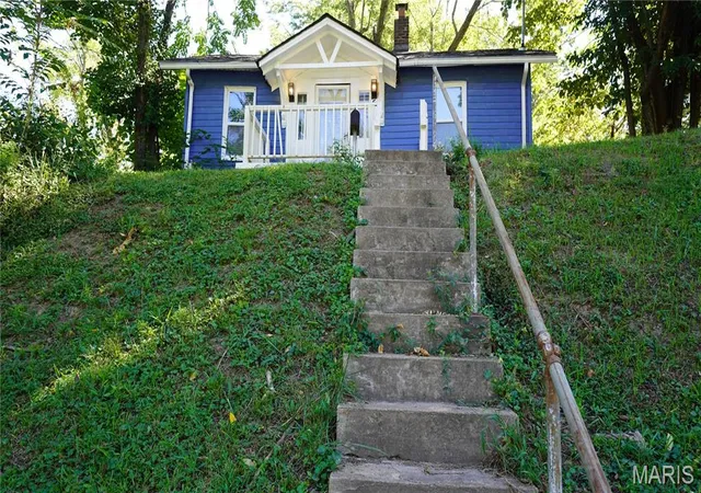 Photo 2 of Single family home for sale at 5464 Helen Ave, Saint Louis, MO 63136 | MLS# MIS26062325 | Listing updated on 2026-09-29