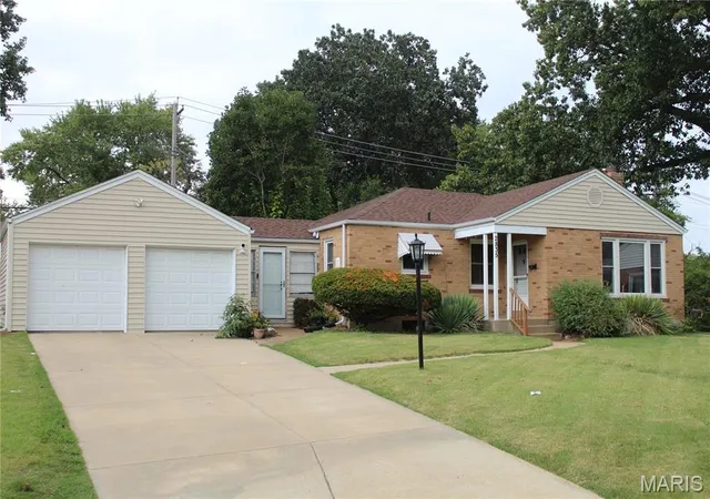 Photo 1 of Single family home for sale at 2835 Darwin Ct, Saint Louis, MO 63121 | MLS# MIS26062331 | Listing updated on 2026-09-29