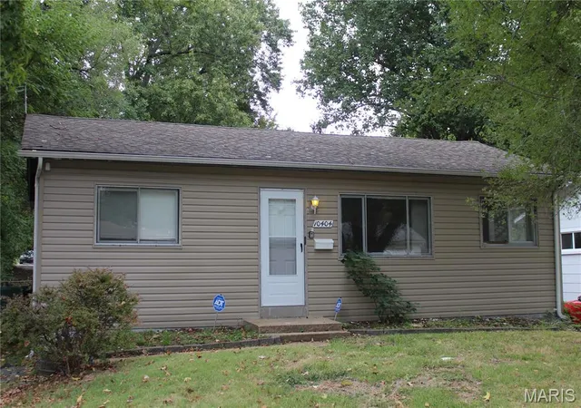 Photo 2 of Single family home for sale at 10404 Earl Dr, Saint Louis, MO 63136 | MLS# MIS26062332 | Listing updated on 2026-09-29