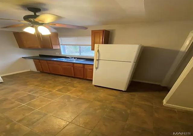 Photo 4 of Single family home for sale at 10404 Earl Dr, Saint Louis, MO 63136 | MLS# MIS26062332 | Listing updated on 2026-09-29