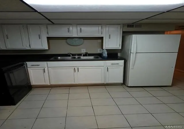 Photo 3 of Single family home for sale at 10153 Earl Dr, Saint Louis, MO 63136 | MLS# MIS26062334 | Listing updated on 2026-09-29