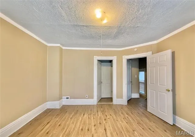 Photo 4 of Single family home for sale at 5363 Arsenal St, Saint Louis, MO 63139 | MLS# MIS26062335 | Listing updated on 2026-09-29