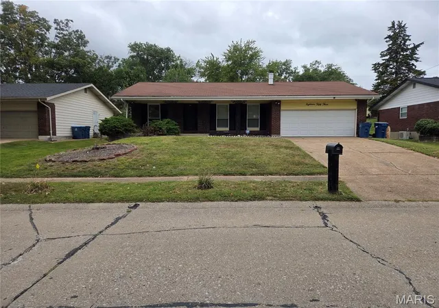 Photo 1 of Single family home for sale at 1853 Atmore Dr, Saint Louis, MO 63136 | MLS# MIS26062341 | Listing updated on 2026-09-27