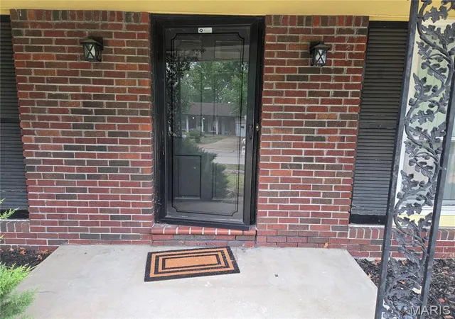Photo 2 of Single family home for sale at 1853 Atmore Dr, Saint Louis, MO 63136 | MLS# MIS26062341 | Listing updated on 2026-09-27