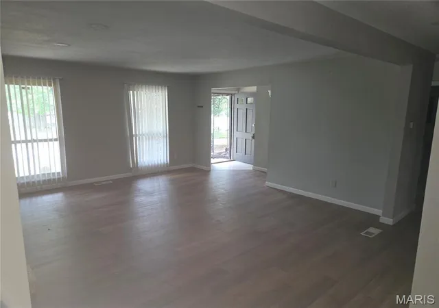 Photo 4 of Single family home for sale at 1853 Atmore Dr, Saint Louis, MO 63136 | MLS# MIS26062341 | Listing updated on 2026-09-27