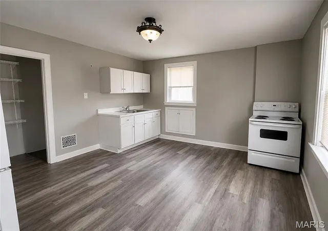 Photo 2 of Multi family home for sale at 3676 Montana St, Saint Louis, MO 63116 | MLS# MIS26062346 | Listing updated on 2026-09-29