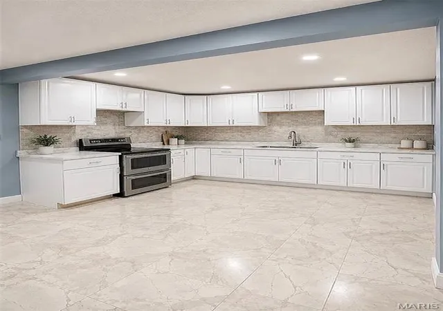 Photo 3 of Single family home for sale at 8109 Cler Ave, Saint Louis, MO 63114 | MLS# MIS26062347 | Listing updated on 2026-09-29