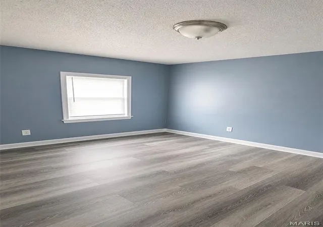 Photo 4 of Single family home for sale at 8109 Cler Ave, Saint Louis, MO 63114 | MLS# MIS26062347 | Listing updated on 2026-09-29