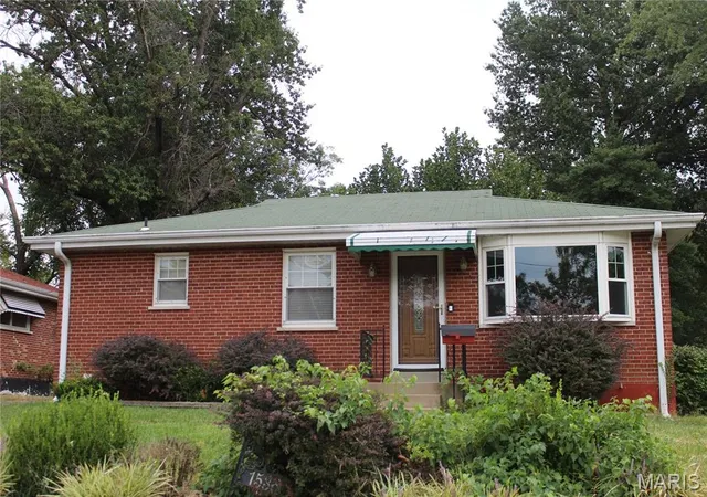 Photo 2 of Single family home for sale at 1536 Salerno Dr, Saint Louis, MO 63133 | MLS# MIS26062348 | Listing updated on 2026-09-29