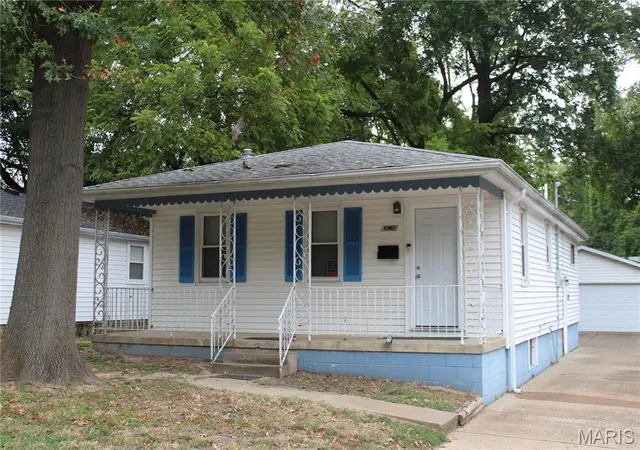 Photo 1 of Single family home for sale at 10180 Count Dr, Saint Louis, MO 63136 | MLS# MIS26062350 | Listing updated on 2026-09-30