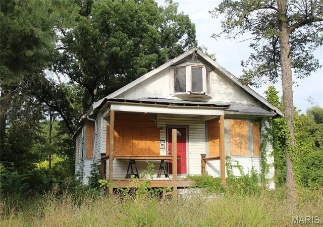Photo 1 of Single family home for sale at 2629 Terrace Ln, Saint Louis, MO 63136 | MLS# MIS26062353 | Listing updated on 2026-09-29