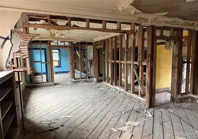 Photo 3 of Multi family home for sale at 3008 Chippewa St, Saint Louis, MO 63118 | MLS# MIS26062356 | Listing updated on 2026-09-30