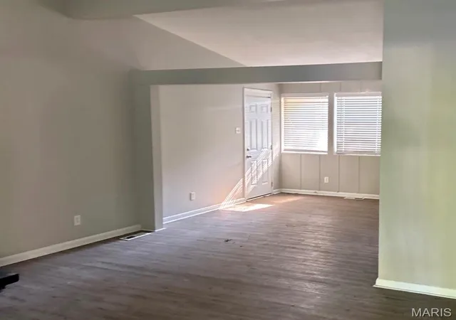 Photo 4 of Single family home for sale at 10448 Halls Fry Rd, Saint Louis, MO 63136 | MLS# MIS26062357 | Listing updated on 2026-10-23