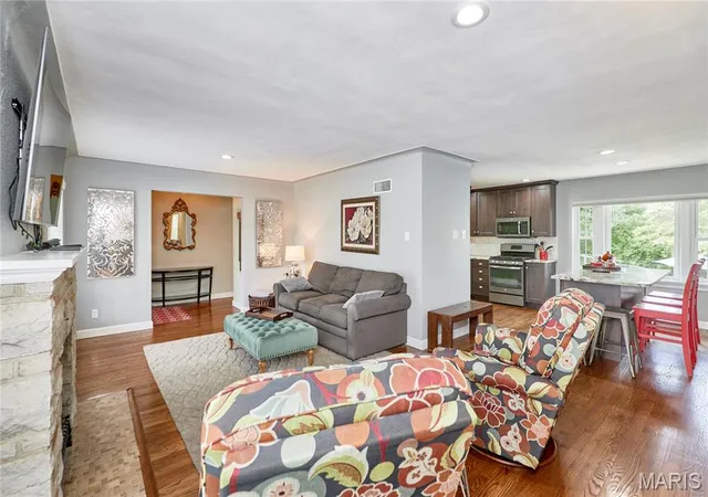 Photo 2 of Single family home for sale at 4518 Bellewood Dr, Saint Louis, MO 63125 | MLS# MIS26062361 | Listing updated on 2026-10-04