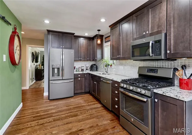 Photo 3 of Single family home for sale at 4518 Bellewood Dr, Saint Louis, MO 63125 | MLS# MIS26062361 | Listing updated on 2026-10-04