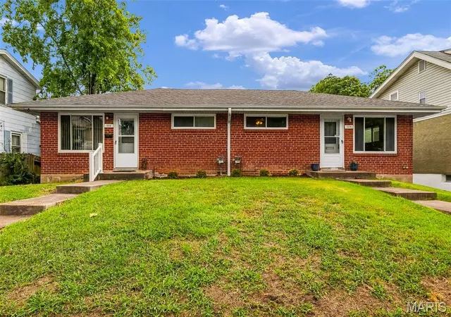 Photo 1 of Multi family home for sale at 1514 Yale Ave, Saint Louis, MO 63117 | MLS# MIS26062362 | Listing updated on 2026-09-27