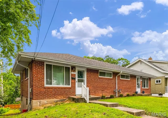 Photo 2 of Multi family home for sale at 1514 Yale Ave, Saint Louis, MO 63117 | MLS# MIS26062362 | Listing updated on 2026-09-27