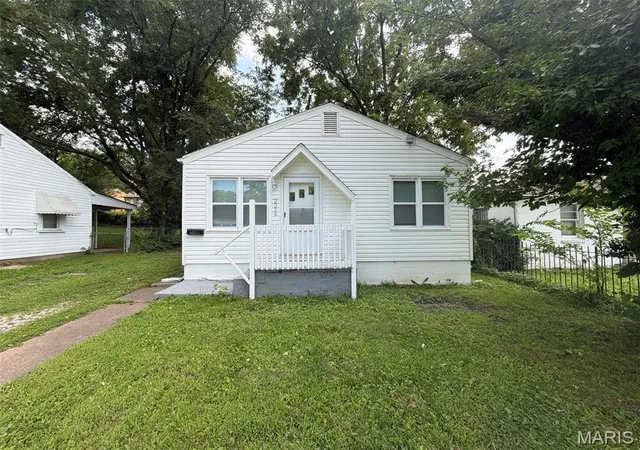 Photo 1 of Single family home for sale at 2326 Chambers Rd, Saint Louis, MO 63136 | MLS# MIS26062372 | Listing updated on 2026-10-09