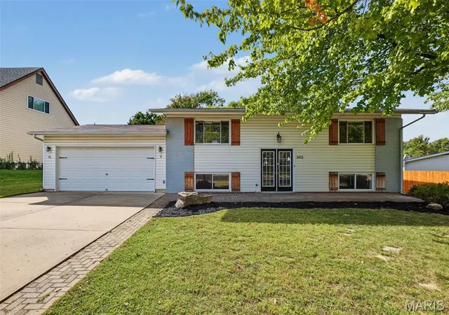 Photo 1 of Single family home for sale at 3413 Greiner Dr, Saint Charles, MO 63301 | MLS# MIS26062380 | Listing updated on 2026-10-05