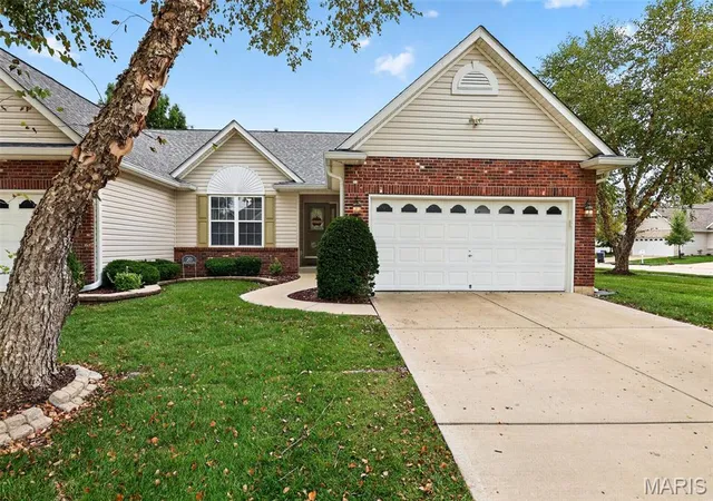 Photo 2 of Sale Pending at 20 Autumn Ridge Dr #83B, O Fallon, MO 63366 | MLS# MIS26062384 | Listing updated on 2026-10-02
