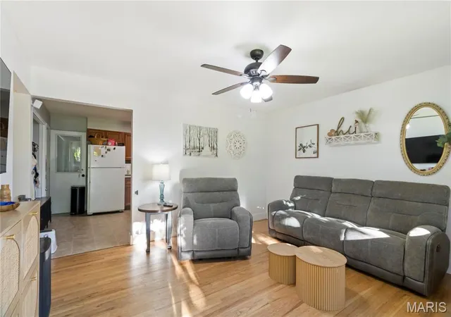 Photo 3 of Sale Pending at 2270 Summit Dr, Arnold, MO 63010 | MLS# MIS26062385 | Listing updated on 2026-10-12