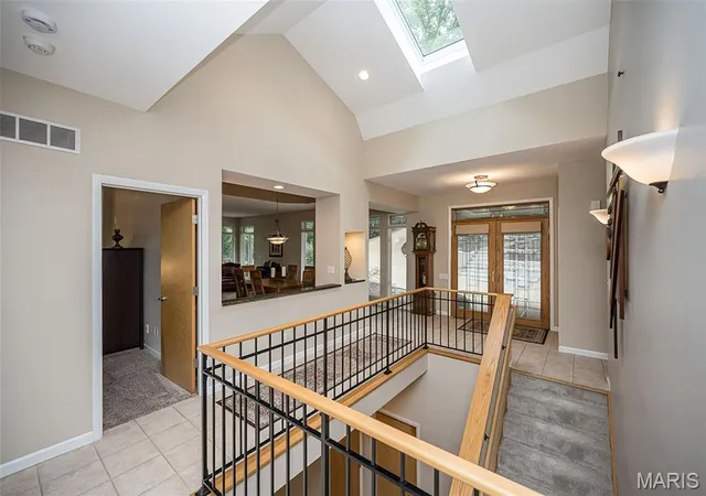 Photo 4 of Single family home for sale at 18852 Highwood Ests Dr, Wildwood, MO 63069 | MLS# MIS26062386 | Listing updated on 2026-10-07