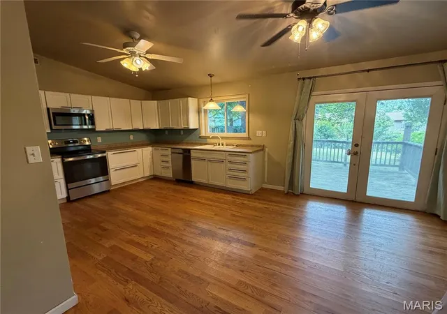 Photo 3 of Single family home for sale at 634 Crawford Cir, Sullivan, MO 63080 | MLS# MIS26062388 | Listing updated on 2026-09-29